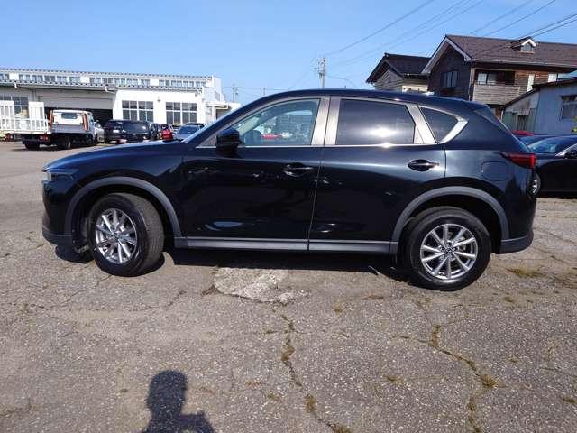 ＣＸ－５ ２．２　ＸＤ　スマート　エディション　ディーゼルターボ　ＭＲＣＣ　前後センサー　ＬＥＤランプ　３６０°ビューカメラ　ブレーキサポート　ミュージックプレイヤー接続可　地デジ　１オーナー　Ｒカメラ　Ｂｌｕｅｔｏｏｔｈ接続　アイスト　ＥＴＣ　オートＬＥＤ　ＵＳＢ（3枚目）