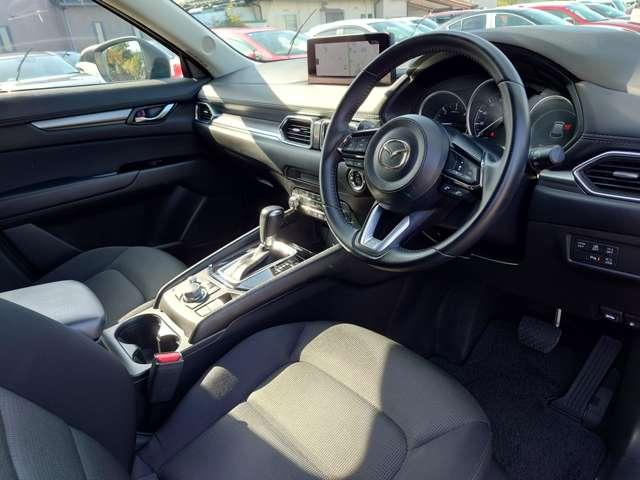 ＣＸ－５ ２．２　ＸＤ　スマート　エディション　ディーゼルターボ　ＭＲＣＣ　前後センサー　ＬＥＤランプ　３６０°ビューカメラ　ブレーキサポート　ミュージックプレイヤー接続可　地デジ　１オーナー　Ｒカメラ　Ｂｌｕｅｔｏｏｔｈ接続　アイスト　ＥＴＣ　オートＬＥＤ　ＵＳＢ（6枚目）