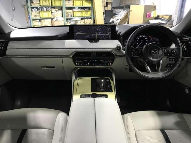 ＣＸ－８０ ３．３　ＸＤハイブリッド　プレミアム　モダン　ディーゼルター　盗難防止装置付　衝突被害軽減ブレーキ　全周囲カメラ　アダプティブクルーズコントロール　革シート　３列シート　バックカメラ　電動シート　シートヒーター　４ＷＤ　サンルーフ（3枚目）