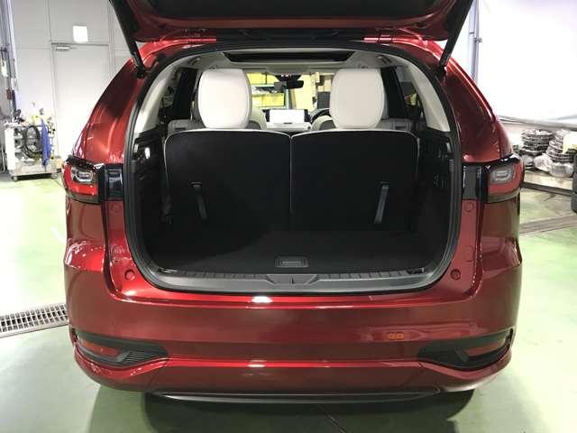 ＣＸ－８０ ３．３　ＸＤハイブリッド　プレミアム　モダン　ディーゼルター　盗難防止装置付　衝突被害軽減ブレーキ　全周囲カメラ　アダプティブクルーズコントロール　革シート　３列シート　バックカメラ　電動シート　シートヒーター　４ＷＤ　サンルーフ（16枚目）