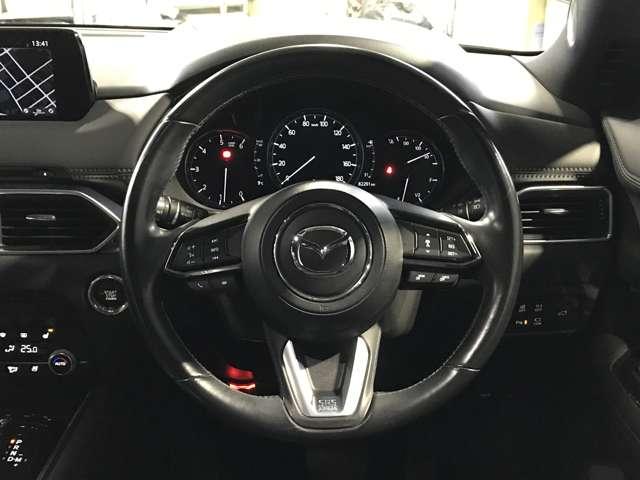 �����̂悤�ɃX�e�A�����O�X�C�b�`���t���Ă���A�n���h�������𗣂����ɊȒP�ȃI�[�f�B�I���삪�e�Ղɂł��܂���