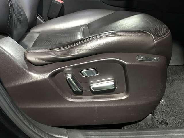 �^�]�Ȃ͍��ʂ̏㉺�������ł��K�؂ȃh���C�r���O�|�W�V�����ŉ^�]�ł��܂����