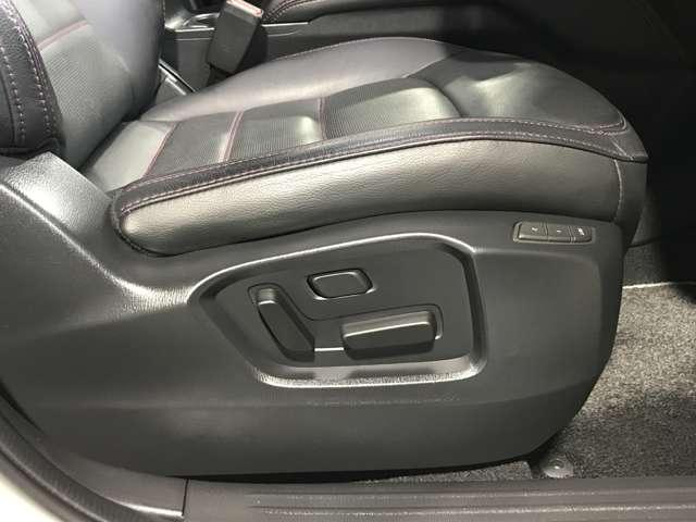 �^�]�Ȃ͍��ʂ̏㉺�������ł��K�؂ȃh���C�r���O�|�W�V�����ŉ^�]�ł��܂����