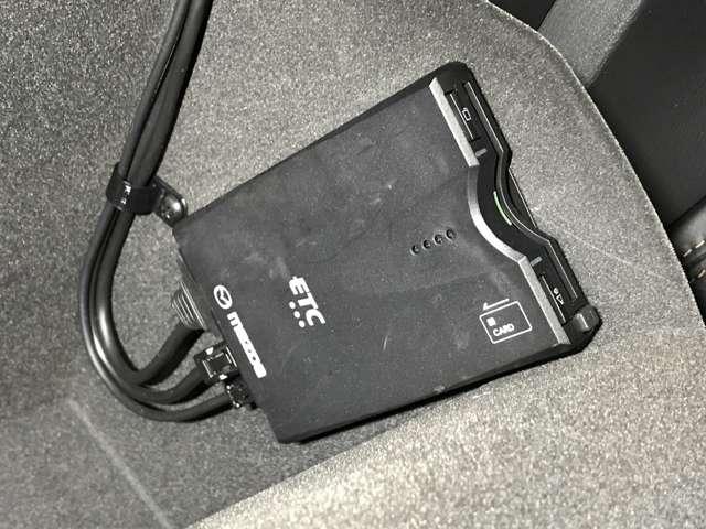 �O���[�u�{�b�N�X���ɂ͂d�s�b���ݒu����Ă��܂��B