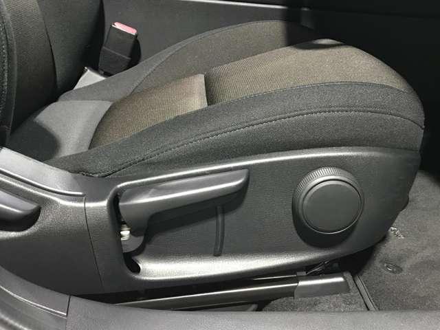 MAZDA3ファストバック 1.5 15S ツーリング MTモード付 全周囲モニタ サイドカメラ フルセグテレビ ナビTV アルミホイール LEDヘッドライト スマートキー ETC 盗難防止システム オートエアコン キーレスゴー メモリナビ ABS(15枚目)