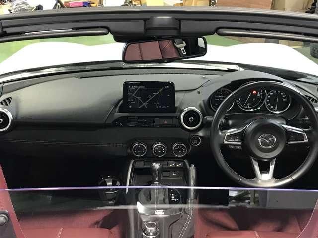 ロードスター 1.5 100周年 特別記念車 MTモード付 LEDヘッドライト アルミ オートエアコン クルコン 本革シート ETC スマキー シートヒーター ナビTV メモリーナビ アイドリングストップ 横滑り防止機能 バックモニター付き(3枚目)