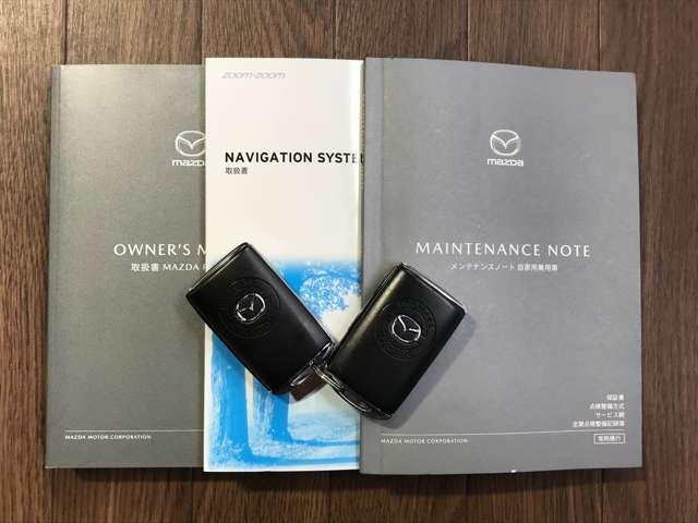 ロードスター 1.5 100周年 特別記念車 MTモード付 LEDヘッドライト アルミ オートエアコン クルコン 本革シート ETC スマキー シートヒーター ナビTV メモリーナビ アイドリングストップ 横滑り防止機能 バックモニター付き(17枚目)