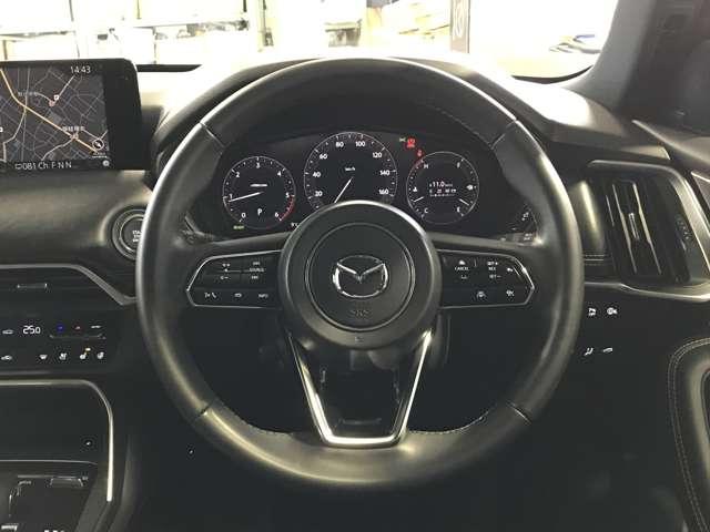 �����̂悤�ɃX�e�A�����O�X�C�b�`���t���Ă���A�n���h�������𗣂����ɊȒP�ȃI�[�f�B�I���삪�e�Ղɂł��܂���