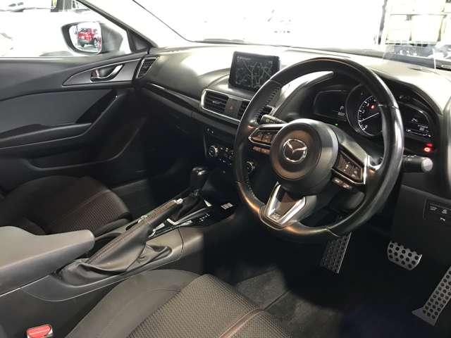 アクセラスポーツ 1.5 15S プロアクティブ 4WD MTモード付 アルミホイール アイドリングストップ LEDヘッドライト 横滑り防止装置 バックカメラ レーダークルーズ 衝突被害軽減システム 4WD スマートキー 前席シートヒーター 地デジチューナー(7枚目)