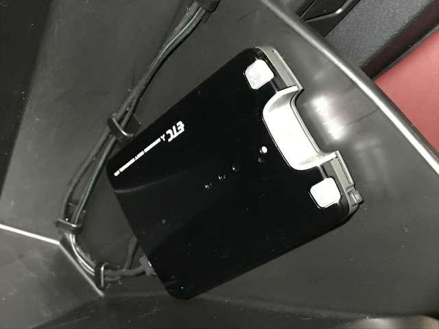 �O���[�u�{�b�N�X���ɂ͂d�s�b���ݒu����Ă��܂��B