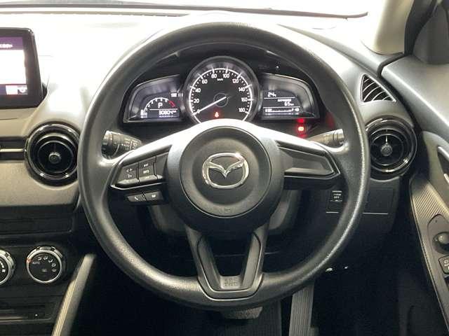 ＭＡＺＤＡ２ １．５　１５Ｓ　スマート　エディション　ＭＴモード付　ｉストップ　メモリーナビ　サイドカメラ　アドバンストキー　パワステ　フロントカメラ　サイドエアバック　フルオートエアコン　イモビライザー　バックカメラ　ＬＥＤヘッドランプ　ＤＳＣ　ＡＢＳ（8枚目）