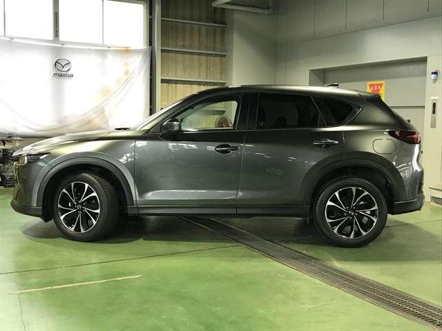 ＣＸ－５ ２．２　ＸＤ　プロアクティブ　ディーゼルターボ　４ＷＤ　ＭＴモード付　アラウンドヴューモニター　衝突軽減ブレ－キ　ＰＷシート　アダプティブクルーズ　フルセグテレビ　アイドリングストップ　ＬＥＤヘッドライト　Ｂカメラ　シートヒーター　ＥＴＣ　サイドカメラ（5枚目）