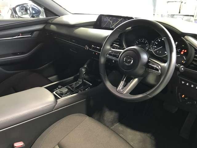 ＭＡＺＤＡ３ファストバック １．５　１５Ｓ　ツーリング　ＭＴモード付　フルセグテレビ　アダプティブクルーズ　ＥＴＣ車載器　ＬＥＤヘッド　横滑り防止システム　イモビ　エアコン　アルミホイール　カーテンエアバッグ　メモリナビ　キーレスゴー　ナビＴＶ　ＡＢＳ（7枚目）