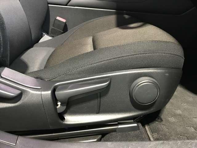ＭＡＺＤＡ３ファストバック １．５　１５Ｓ　ツーリング　ＭＴモード付　フルセグテレビ　アダプティブクルーズ　ＥＴＣ車載器　ＬＥＤヘッド　横滑り防止システム　イモビ　エアコン　アルミホイール　カーテンエアバッグ　メモリナビ　キーレスゴー　ナビＴＶ　ＡＢＳ（15枚目）