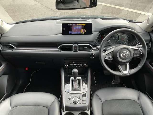 ＣＸ－５ ２．０　２０Ｓ　ブラックトーンエディション　ＭＴモード付　ＬＥＤヘッドランプ　アダクティブクルーズコントロール　パワーシート　フルセグ　アルミホイール　スマートキー　ｉ－ｓｔｏｐ　バックカメラ　サイドエアバッグ　オートエアコン　横滑り防止装置（3枚目）