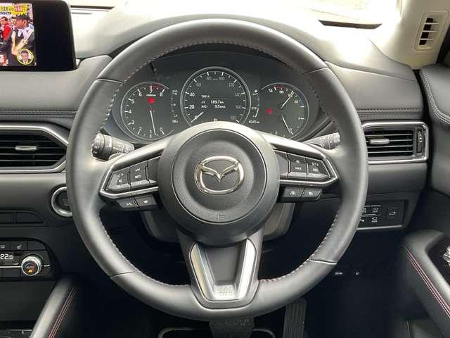 ＣＸ－５ ２．０　２０Ｓ　ブラックトーンエディション　ＭＴモード付　ＬＥＤヘッドランプ　アダクティブクルーズコントロール　パワーシート　フルセグ　アルミホイール　スマートキー　ｉ－ｓｔｏｐ　バックカメラ　サイドエアバッグ　オートエアコン　横滑り防止装置（8枚目）