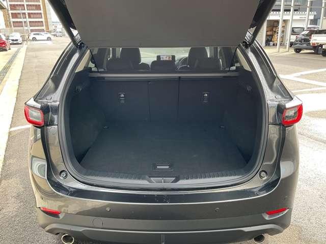 ＣＸ－５ ２．０　２０Ｓ　ブラックトーンエディション　ＭＴモード付　ＬＥＤヘッドランプ　アダクティブクルーズコントロール　パワーシート　フルセグ　アルミホイール　スマートキー　ｉ－ｓｔｏｐ　バックカメラ　サイドエアバッグ　オートエアコン　横滑り防止装置（15枚目）