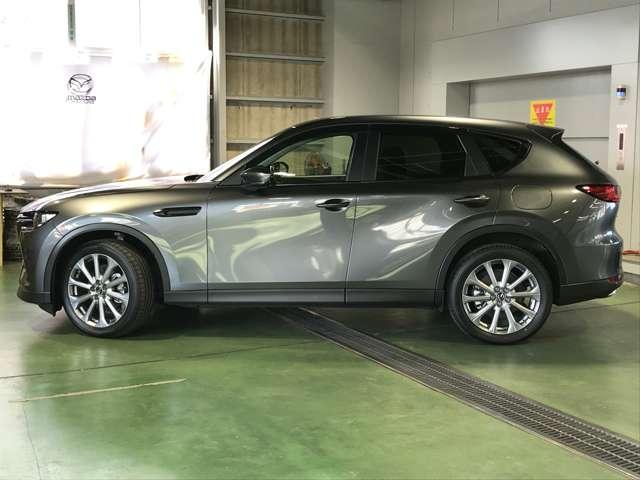 CX-60 2.5 25S Sパッケージ 4WD MTモード付 シートヒータ パワ-シ-ト フロントカメラ AW キーフリー アイドリングストップ 盗難防止装置 地デジ バックカメラ 4WD 横滑り防止装置 スマートキー サイドカメラ LEDヘッド(5枚目)