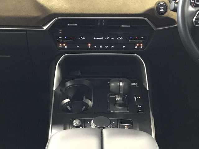 CX-60 2.5 25S Sパッケージ 4WD MTモード付 シートヒータ パワ-シ-ト フロントカメラ AW キーフリー アイドリングストップ 盗難防止装置 地デジ バックカメラ 4WD 横滑り防止装置 スマートキー サイドカメラ LEDヘッド(12枚目)