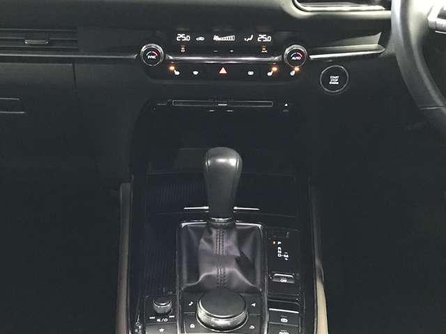 CX-30 2.0 20S Lパッケージ MTモード付 スマートブレーキ 本革シート 地デジ アドバンストキー ナビTV 横滑り防止装置 LEDヘッドライト シートヒーター パワーシート メモリーナビ AW イモビライザー フロントカメラ(12枚目)