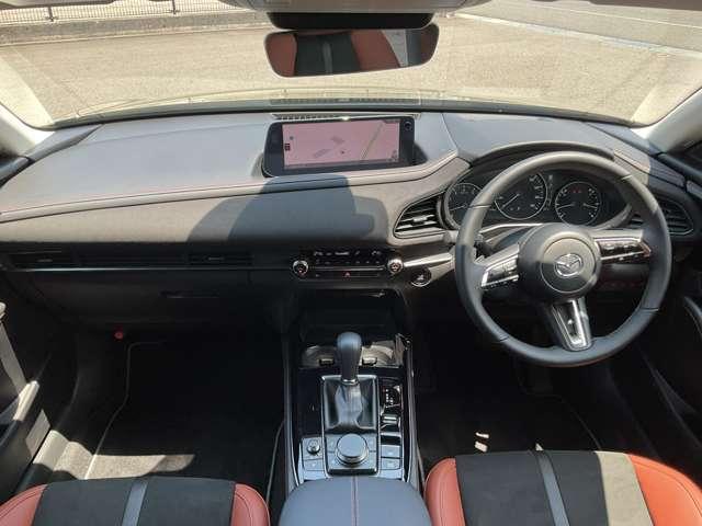 ２．０　２０Ｓ　レトロ　スポーツ　エディション　４ＷＤ　ＭＴモード付　革シート　スマートブレーキサポート　ＭＲＣＣ　４ＷＤ　パワーシート　フルセグ　シ－トヒ－タ－　スマ－トキ－　Ｒカメラ　ＬＥＤヘッドライト　横滑り防止　オートエアコン　アルミホイール（画像3）