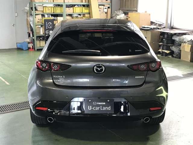 ＭＡＺＤＡ３ファストバック １．８　ＸＤ　Ｌパッケージ　ディーゼルターボ　４ＷＤ　ＭＴモード付　アイストップ　黒革シート　衝突軽減ブレーキ　ブルートゥース　フルセグ　４ＷＤ　パワーシート　前席シートヒーター　スマートキー　アルミホイール　オートハイビーム　ＥＴＣ　ＵＳＢ　キーフリー（6枚目）