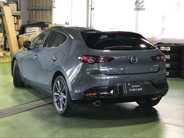 MAZDA3ファストバック 2.0 20S Lパッケージ MTモード付 追従クルコン 地デジチューナー 衝突軽減システム アイドリングストップ 黒革シート ETC車載器 バックカメラ メモリーナビ WAB LEDヘッドライト アドバンストキー ABS アルミ(2枚目)