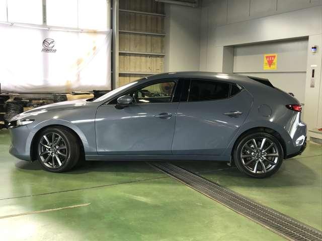 MAZDA3ファストバック 2.0 20S Lパッケージ MTモード付 追従クルコン 地デジチューナー 衝突軽減システム アイドリングストップ 黒革シート ETC車載器 バックカメラ メモリーナビ WAB LEDヘッドライト アドバンストキー ABS アルミ(5枚目)
