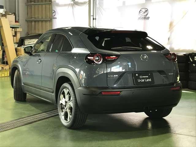 MX-30 2.0 インダストリアル クラシック 盗難防止装置付 地デジ LEDヘッドライト レーダークルーズコントロール 衝突軽減 ETC車載器 電動シート メモリーナビ シートヒーター スマートキー リアカメラ アルミ ナビTV(2枚目)