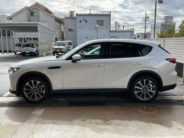 CX-60 2.5 25S Lパッケージ 4WD 盗難防止装置付 ACC LEDライト ナビTV 本革 パワーシート 衝突軽減 アルミホイール 4WD メモリナビ アイドリングストップ 横滑り防止装置 キ-レス スマートキー オートエアコン シートH(5枚目)