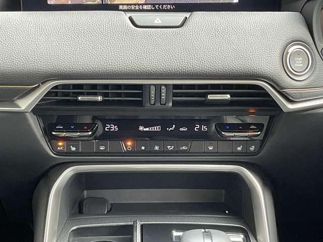 CX-60 2.5 25S Lパッケージ 4WD 盗難防止装置付 ACC LEDライト ナビTV 本革 パワーシート 衝突軽減 アルミホイール 4WD メモリナビ アイドリングストップ 横滑り防止装置 キ-レス スマートキー オートエアコン シートH(12枚目)