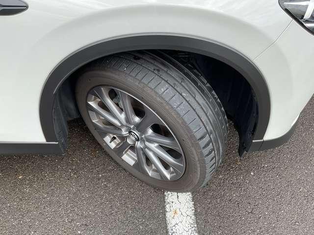 CX-60 2.5 25S Lパッケージ 4WD 盗難防止装置付 ACC LEDライト ナビTV 本革 パワーシート 衝突軽減 アルミホイール 4WD メモリナビ アイドリングストップ 横滑り防止装置 キ-レス スマートキー オートエアコン シートH(19枚目)