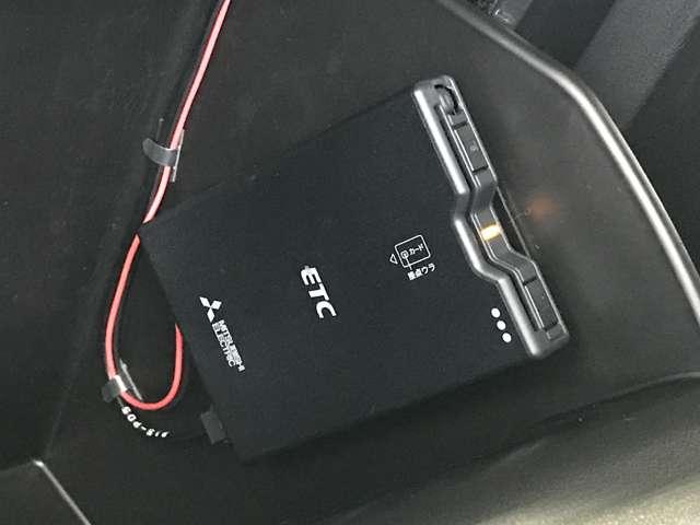 �O���[�u�{�b�N�X���ɂ͂d�s�b���ݒu����Ă��܂��B