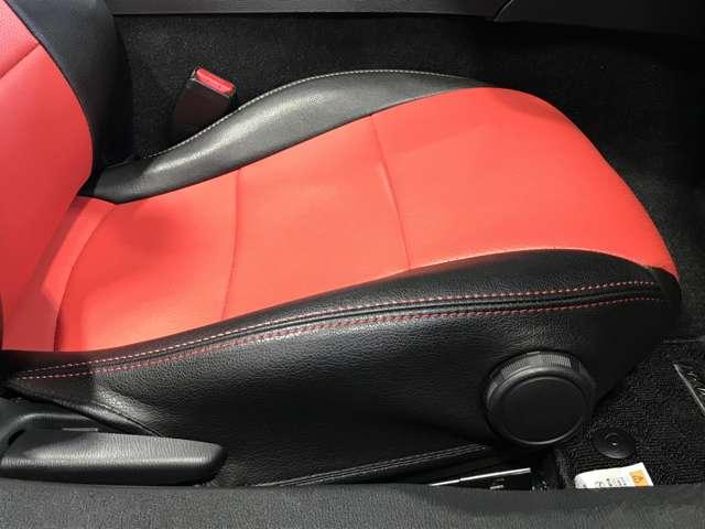 ロードスター １．５　Ｓ　スペシャルパッケージ　盗難防止装置付　ＰＷ　地デジフルセグ　インテリキー　助手席エアバッグ　ＡＷ　ナビ＆ＴＶ　エアバック　ＤＳＣ　キーレス　サイドエアバッグ　ＰＳ　メモリーナビ　ＬＥＤヘッドライト　ＥＴＣ　ＡＢＳ　盗難防止（15枚目）