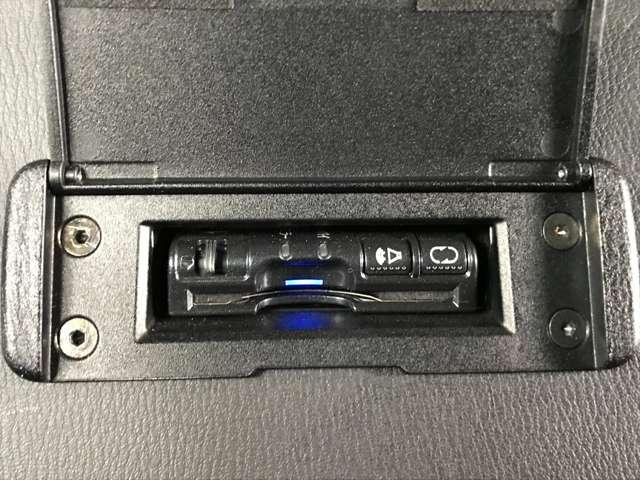 ロードスター １．５　Ｓ　スペシャルパッケージ　盗難防止装置付　ＰＷ　地デジフルセグ　インテリキー　助手席エアバッグ　ＡＷ　ナビ＆ＴＶ　エアバック　ＤＳＣ　キーレス　サイドエアバッグ　ＰＳ　メモリーナビ　ＬＥＤヘッドライト　ＥＴＣ　ＡＢＳ　盗難防止（16枚目）