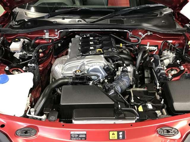 ロードスター １．５　Ｓ　スペシャルパッケージ　盗難防止装置付　ＰＷ　地デジフルセグ　インテリキー　助手席エアバッグ　ＡＷ　ナビ＆ＴＶ　エアバック　ＤＳＣ　キーレス　サイドエアバッグ　ＰＳ　メモリーナビ　ＬＥＤヘッドライト　ＥＴＣ　ＡＢＳ　盗難防止（18枚目）