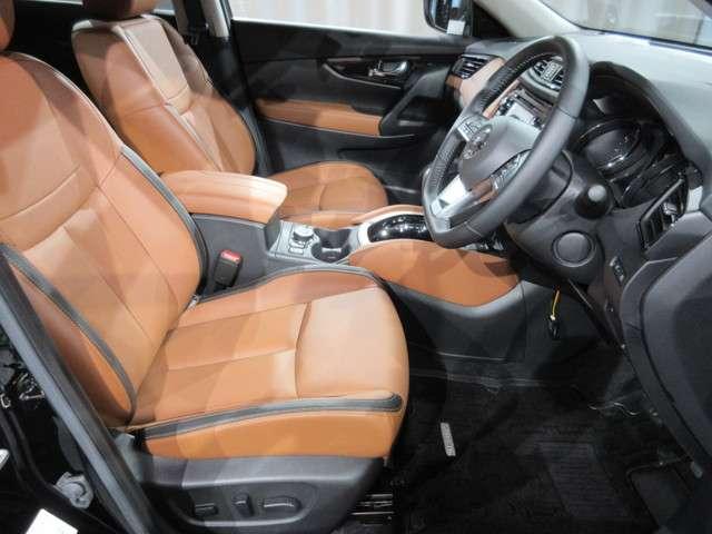 2.0 20Xi レザーエディション 2列車 4WD 当社試乗車 純正ナビ プロパイロット(9枚目)