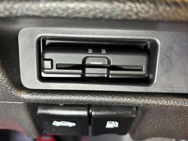 エクストレイル ２０Ｘｉ　Ｖセレクション　２列車　４ＷＤ　純正９インチナビ　プロパイロット　ＡＶＭ（14枚目）
