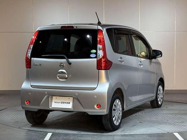 デイズ 660 X アラウンドビューモニター 純正ラジオ(3枚目)