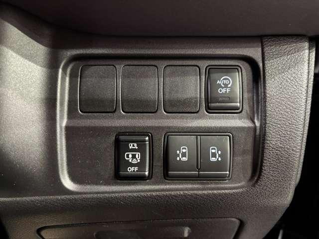 �J�̓��Ȃǂ̕s����ȑ��s�𐧌䂵�ԗ������肳���鉡����h�~���u�����s���ɎԐ����͂ݏo�������ɂȂ�ƌx�񉹂�炵�f�B�X�v���C�ɕ\������Ȃǂ��ăh���C�o�[�ɒm�点��Ԑ���E�h�~�V�X�e����