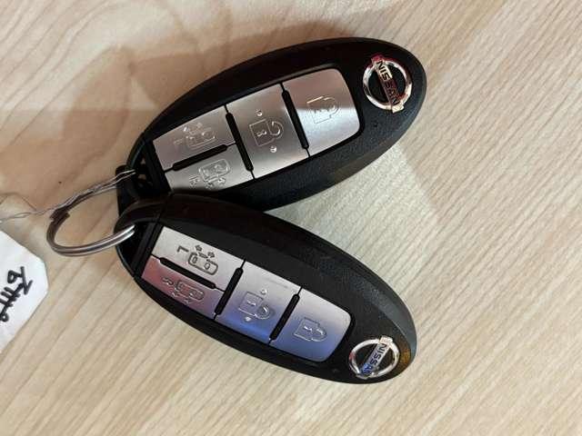 �|�P�b�g��J�o���̒��ɓ���ĂĂ��h�A�̊J�E�G���W���n�����\�ȃC���e���W�F���g�L�[�t��