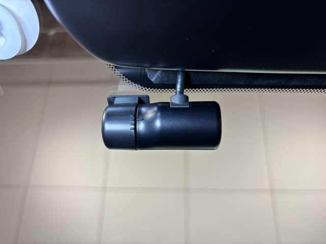 �܂����I�̎��̎��Ȃǂ̉f�����L�^����h���C�u���R�[�_�[�t��