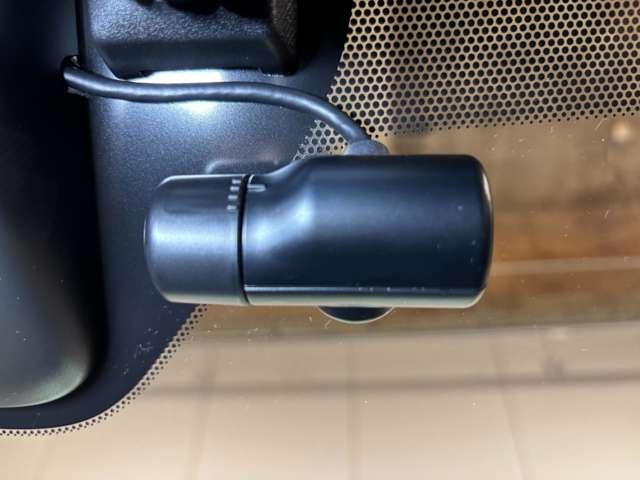 �܂����I�̎��̎��Ȃǂ̉f�����L�^����h���C�u���R�[�_�[�t��