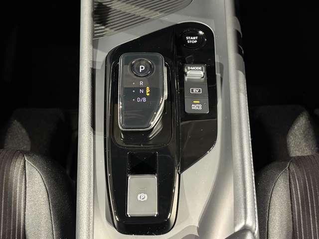 �O��݂̂̓����ő��삵�₷���V�f�U�C���̓d���V�t�g��