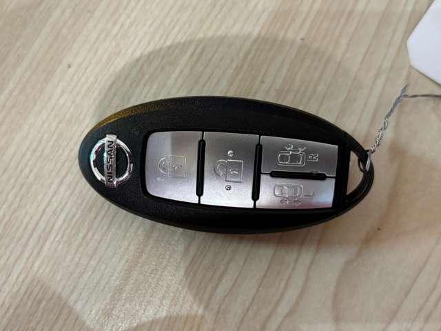 �|�P�b�g��J�o���̒��ɓ���ĂĂ��h�A�̊J�E�G���W���n�����\�ȃC���e���W�F���g�L�[�t��