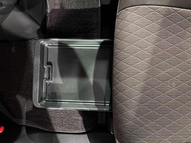 ルークス ６６０　ハイウェイスターＸ　７インチナビ　アラウンドビューモニター（16枚目）