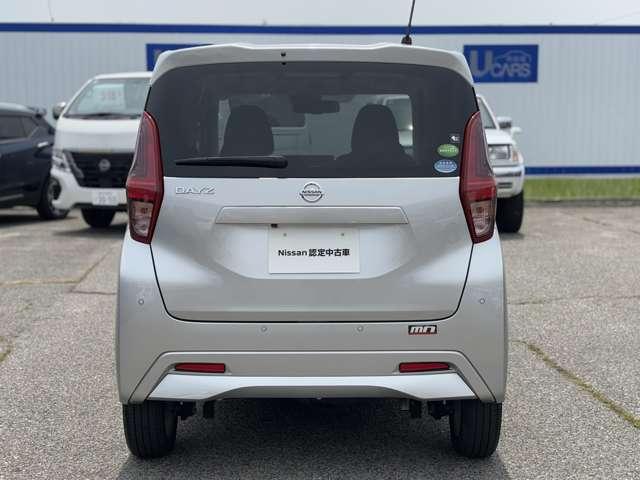 デイズ Ｘ　４ＷＤ／バックカメラ／ＣＤプレイヤー／シートヒーター／スマートキー／純正アルミホイール／禁煙車（16枚目）