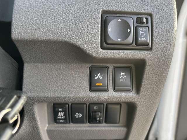 NV350キャラバンバン ロングDXターボ バックカメラ/パワステ/エアコン/ドライブレコーダー/ETC/純正ナビ/フルセグTV/CD再生/Bluetooth接続/スマートキー/両側スライド/フォグランプ/ルーフレール/4WD(7枚目)