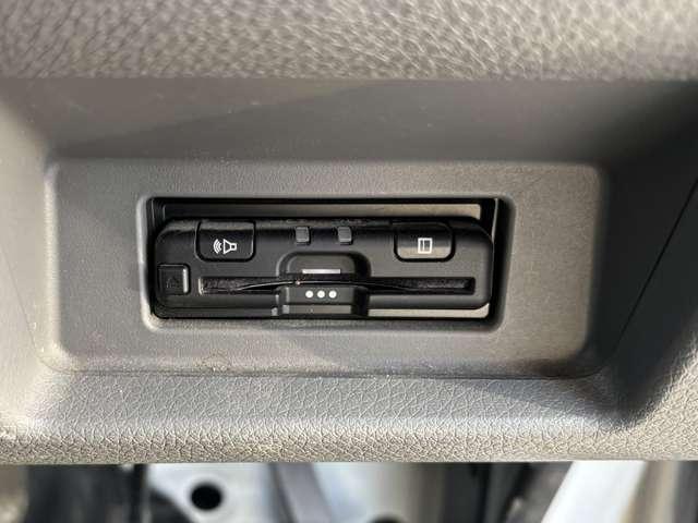 NV350キャラバンバン ロングDXターボ バックカメラ/パワステ/エアコン/ドライブレコーダー/ETC/純正ナビ/フルセグTV/CD再生/Bluetooth接続/スマートキー/両側スライド/フォグランプ/ルーフレール/4WD(8枚目)