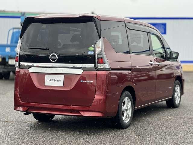 �J���[�́A�I�V�����ȐԐF�ł����[���̂���F���ŁA�j���֌W�Ȃ�����蒸���܂���I